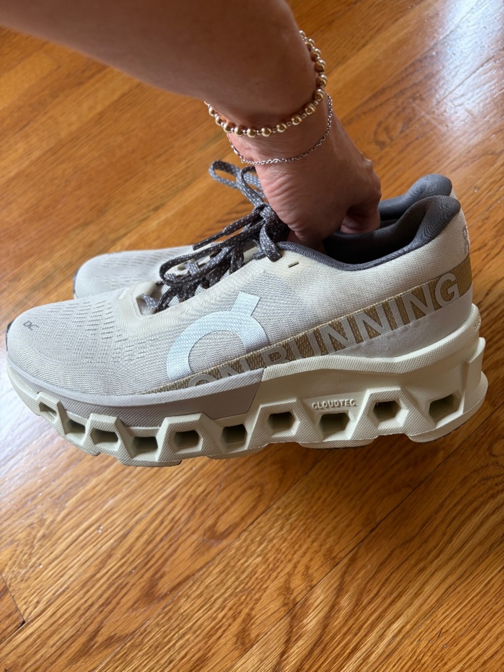 On Cloudmonster 2, size 8.5 Womens, Cream/Ice
